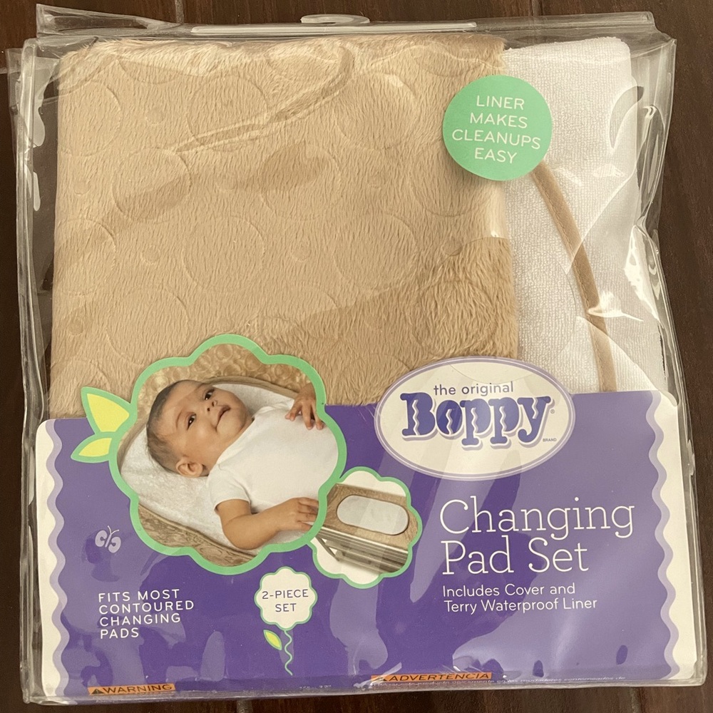 Boppy changing pad set. Brand new